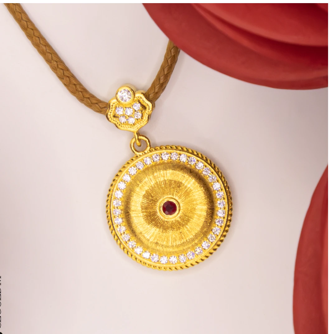 足金999精致优雅设计感优美星钻铜钱圆盘吊坠