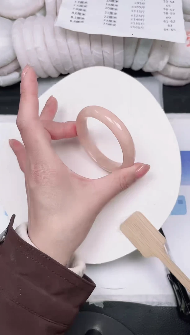 未镶嵌手镯石英质玉126-55