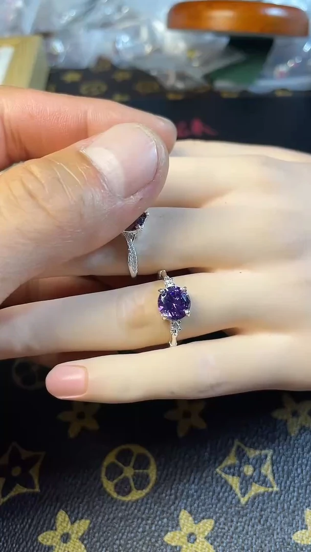 合金合成钻石女款活口戒指1.5