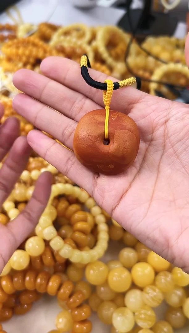 【闪购商品】琥珀手链未镶嵌老蜡藏扣
