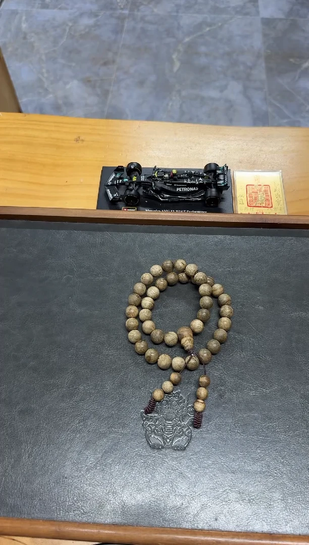 沉香手串天然野柬埔寨1.1粗纹圆珠双向双圈13克+