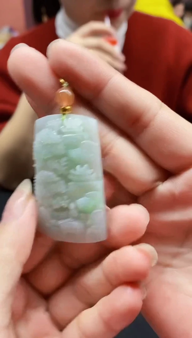 颈饰未镶嵌翡翠吊坠