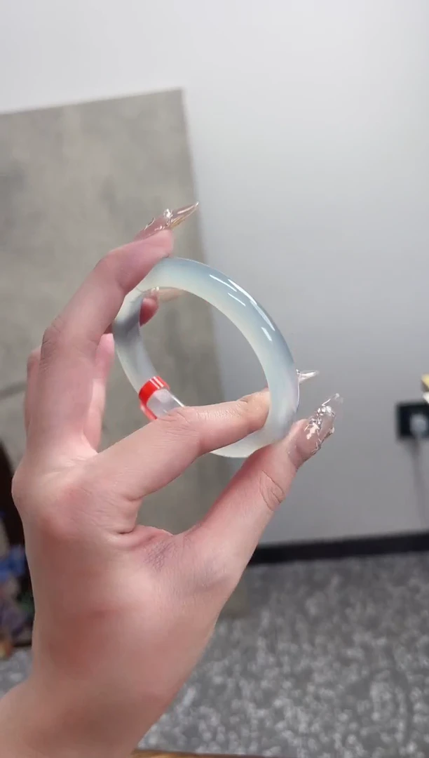 【闪购商品】玛瑙/玉髓手镯未镶嵌60圈 需要包容