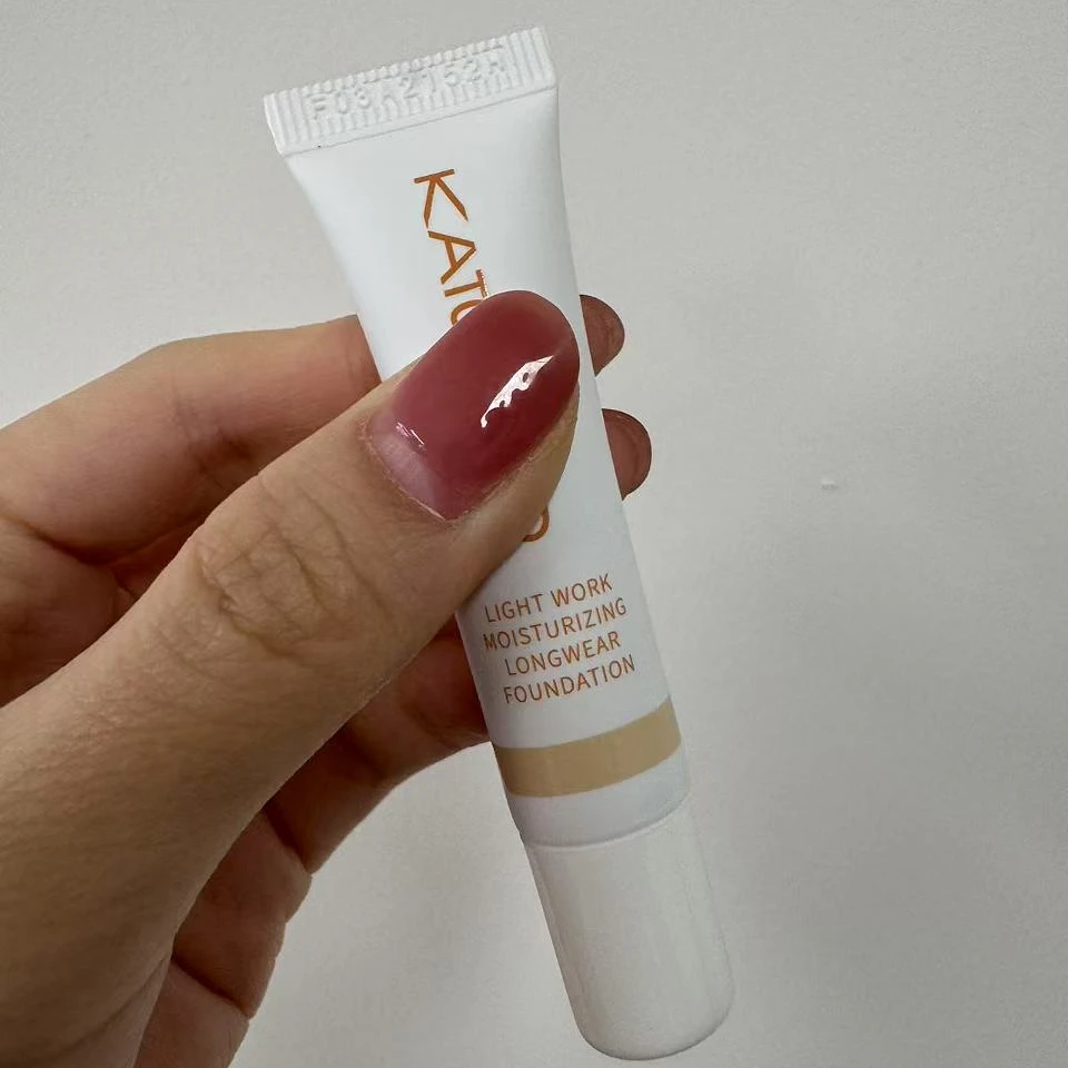 03快乐小班小小一支粉底液