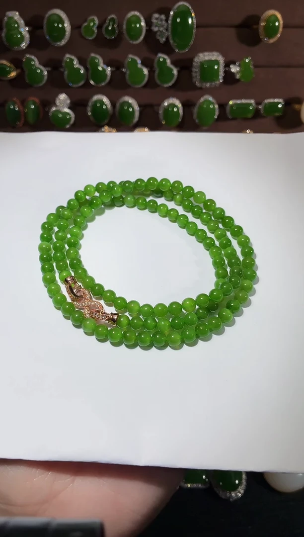 颈饰未镶嵌和田玉绿猫项链（约卡5.5）