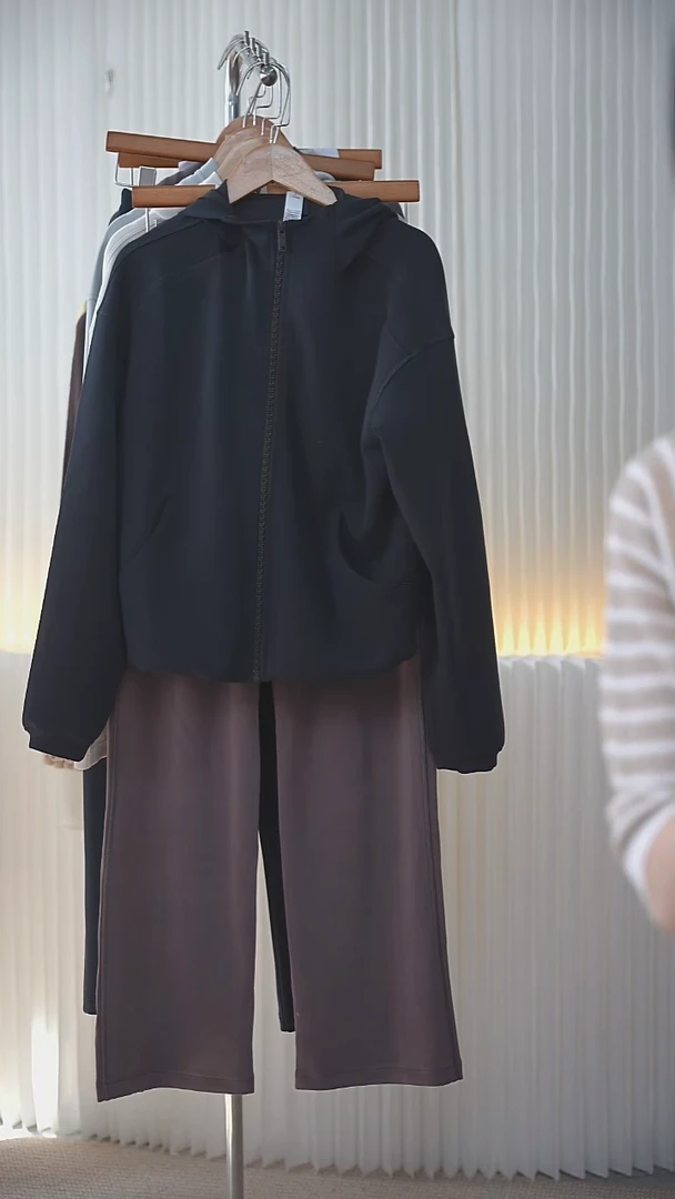 黑色-iu.iu拉链连帽衫-L