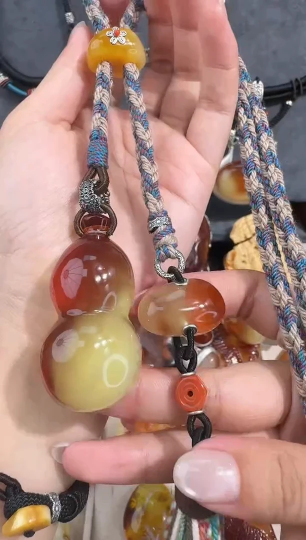 裸石琥珀未镶嵌?****?琥珀