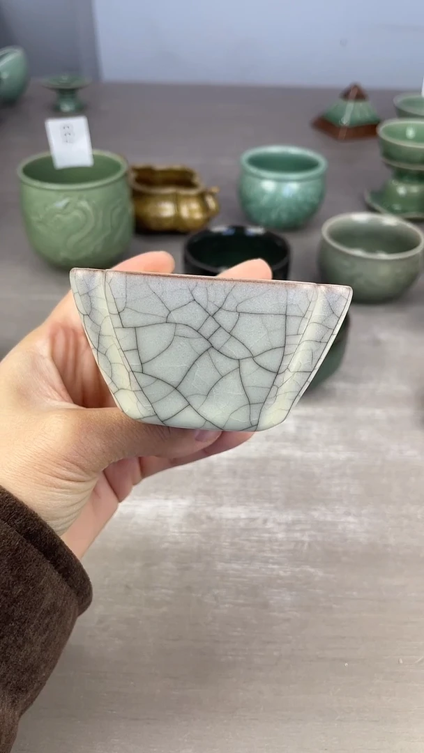 青瓷仓储清仓福利微瑕