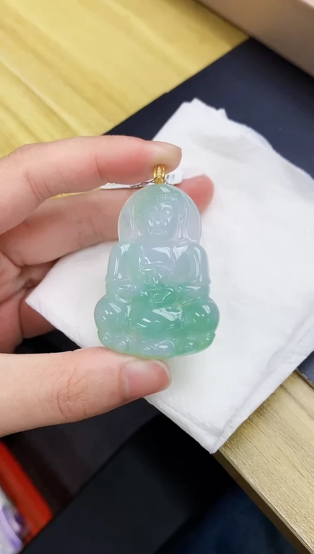 颈饰18K金镶嵌翡翠天然A货
