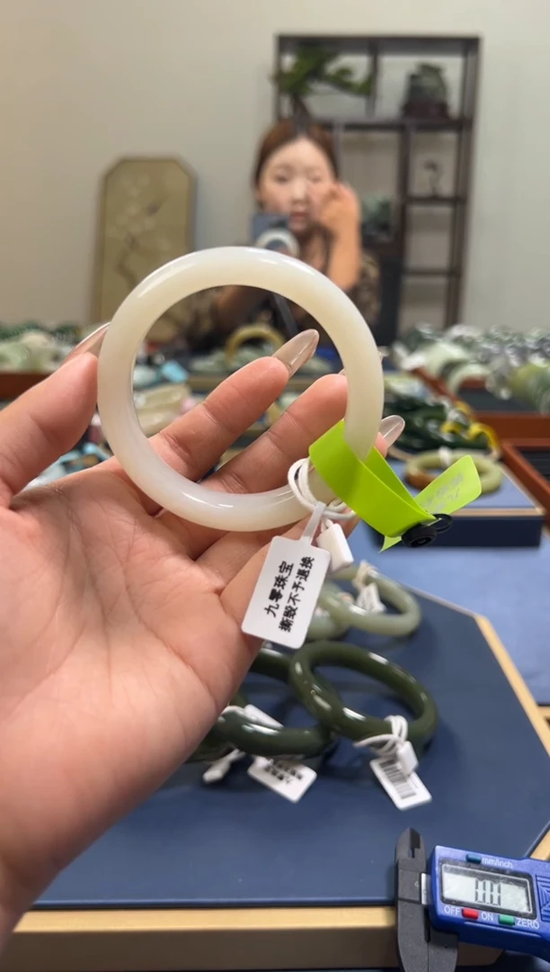 未镶嵌手镯和田玉A0002-54