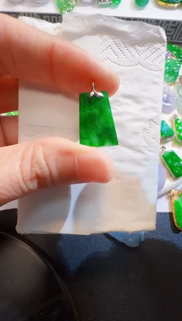 翡翠18K金镶嵌吊坠(不含链)520