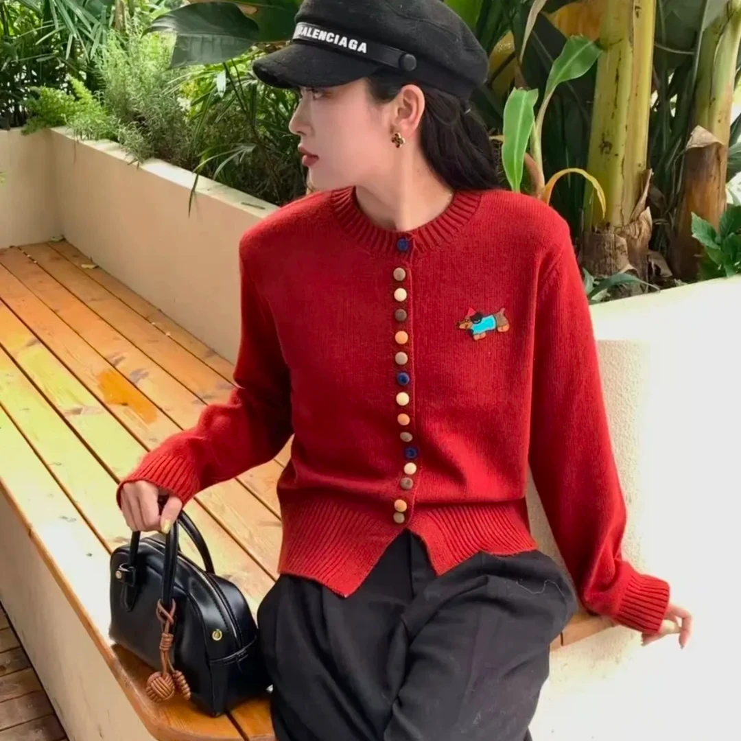 大码女装贴绣彩色扣针织开衫秋冬新款长袖上衣减龄毛衣外套51005Y