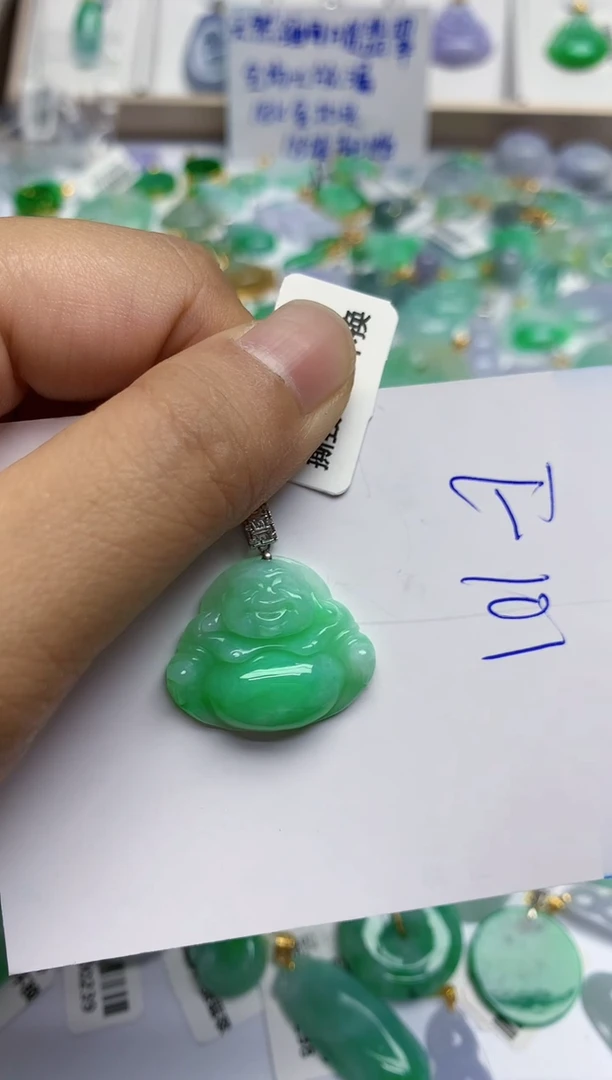 翡翠18K金镶嵌颈饰天然缅甸翡翠A货