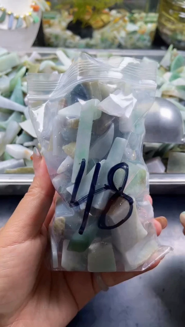 配石翡翠天然翡翠中号500克48