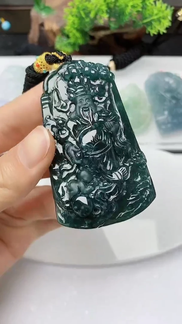 【闪购商品】翡翠颈饰未镶嵌        