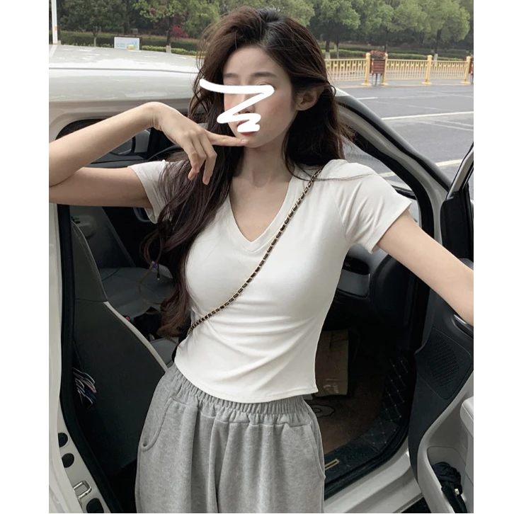 淑昕媛V领抗起球透气常规短袖T恤垂感t恤百搭纯欲高腰修身ins辣妹
