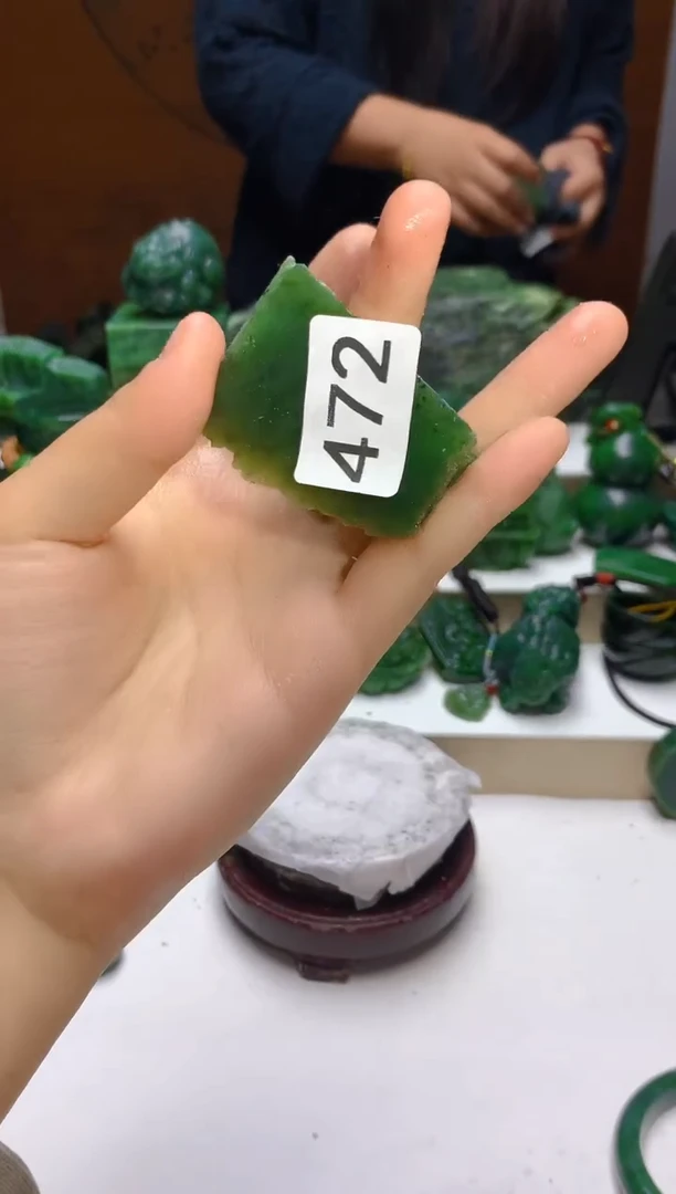 未镶嵌和田玉（碧玉）珠宝半成品0