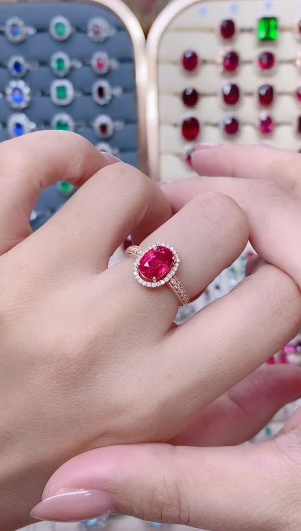 18K金镶嵌碧玺戒指碧玺2.3ct