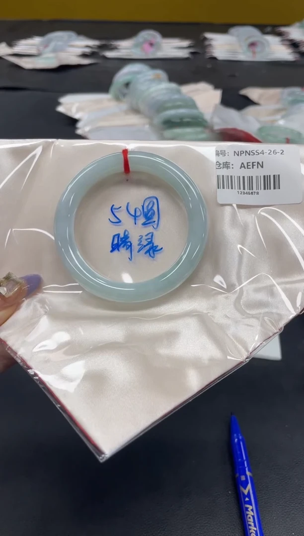 未镶嵌手镯翡翠翡翠手镯