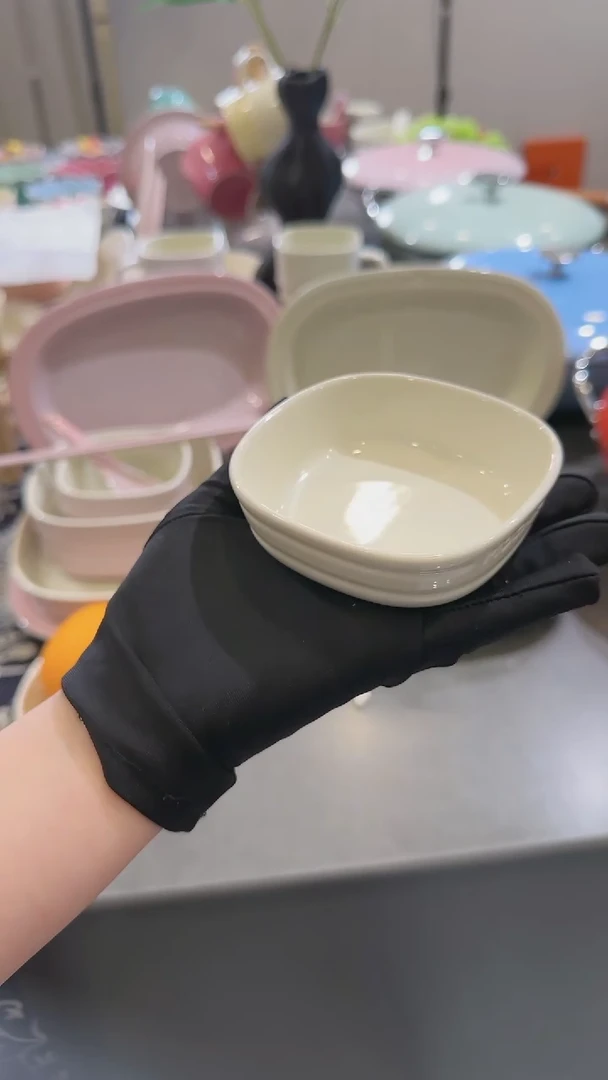 【闪购商品】瓷方形炻彩蘸料碟9cm-奶油白x1