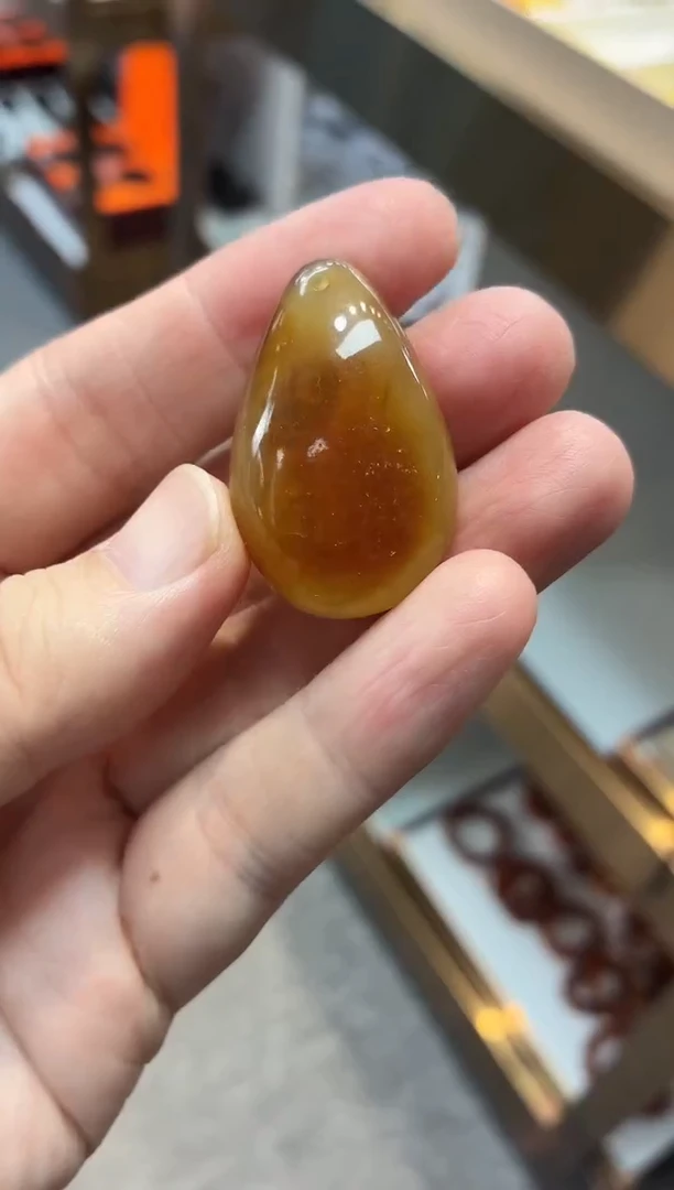 琥珀颈饰未镶嵌吊坠