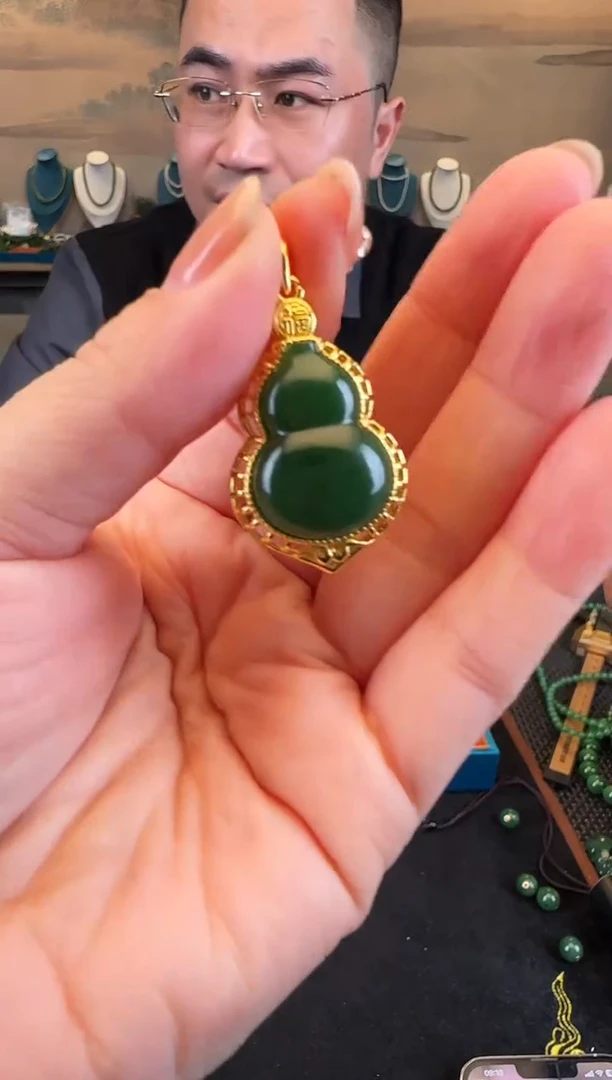 颈饰未镶嵌和田玉葫芦