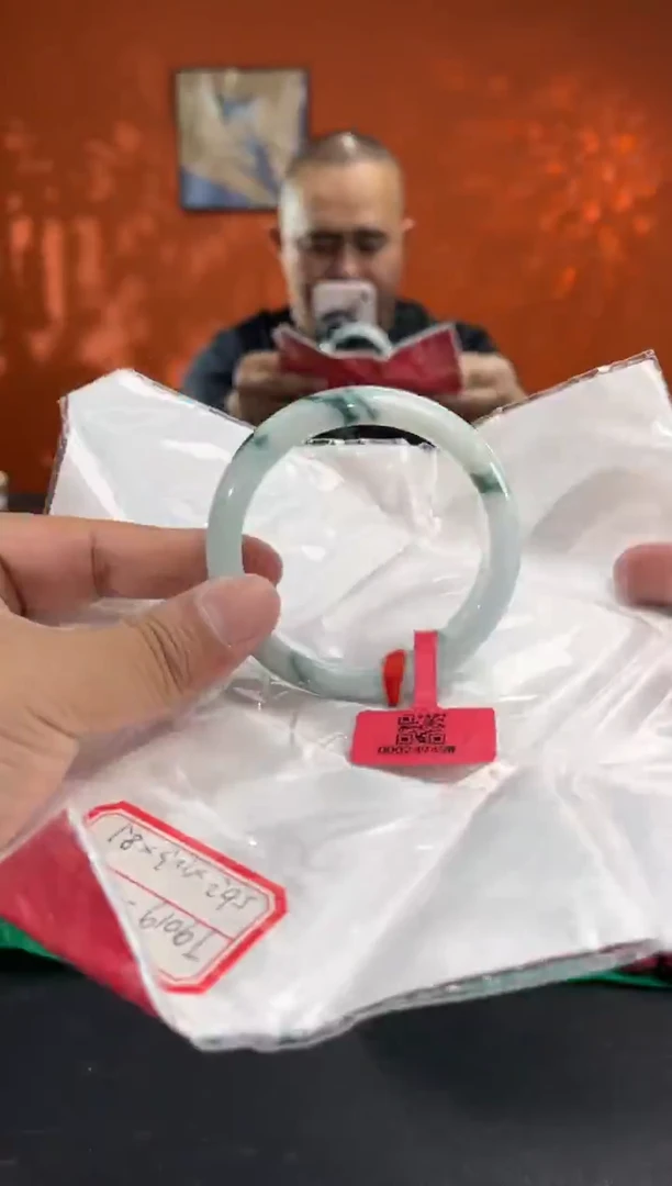 未镶嵌手镯翡翠翡翠手镯