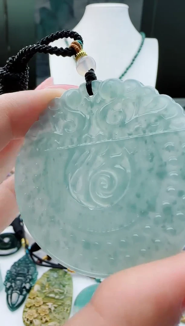 【闪购商品】翡翠颈饰未镶嵌多样性随机一件发货