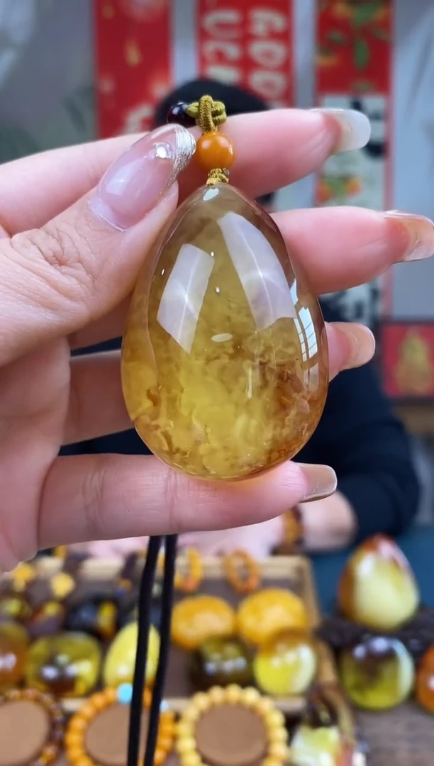 【闪购商品】琥珀裸石未镶嵌基地发货 一物一证 顺丰包邮