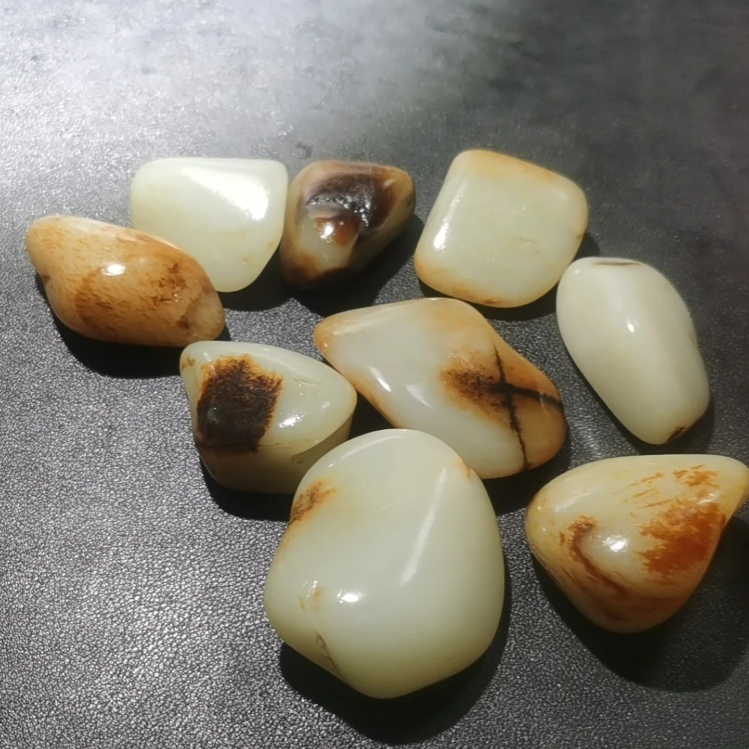 和田玉天然原石把件