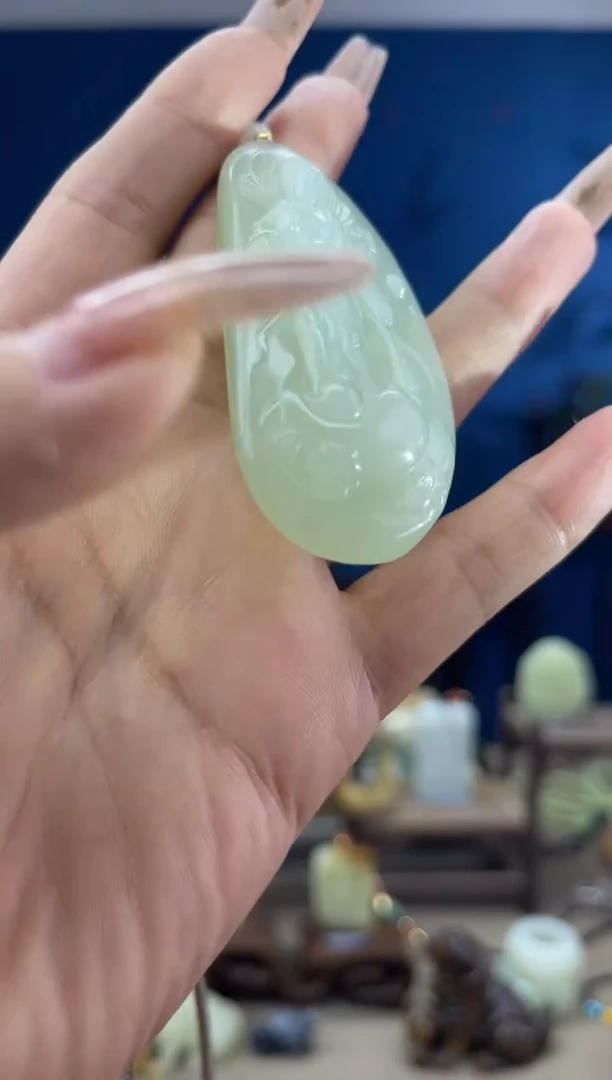 和田玉未镶嵌颈饰1