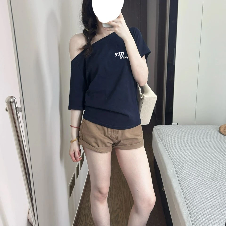 韩版藏蓝色斜肩宽松短袖t恤女夏季显瘦字母印花露肩辣妹上衣潮