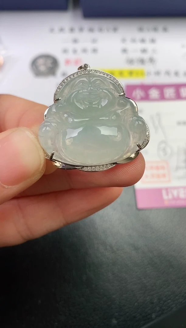 颈饰银S925镶嵌翡翠何****s挂件