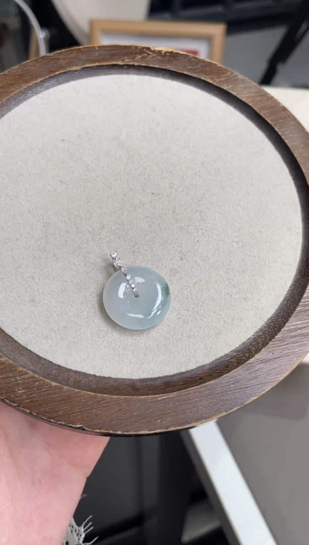 颈饰18K金镶嵌翡翠Q**?1