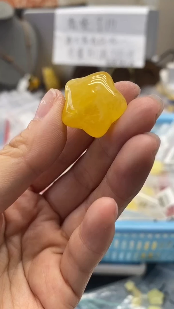 琥珀未镶嵌珠宝奇石2724坑