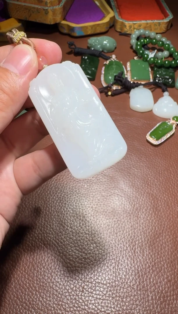 未镶嵌和田玉挂件静*和田玉