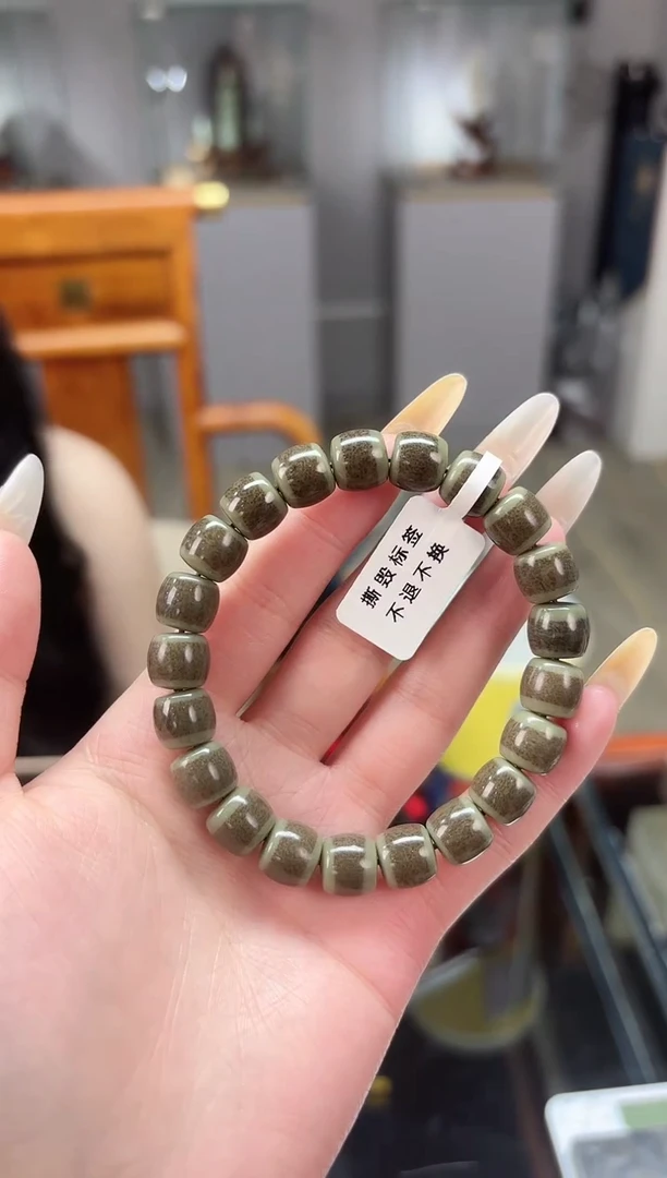 手串未镶嵌和田玉董小姐推荐 多样性发货 拍一发一