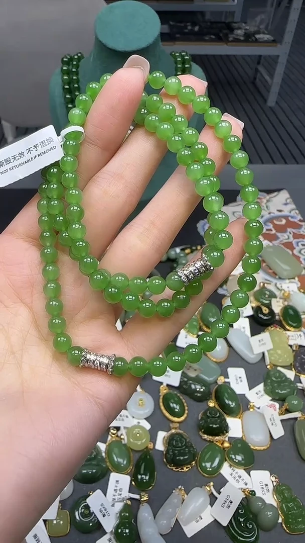 未镶嵌和田玉挂件1