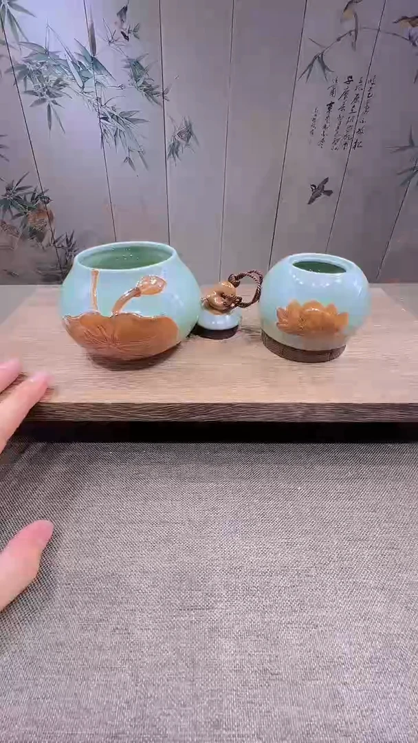 小号哥窑葫芦莲花茶叶罐E306