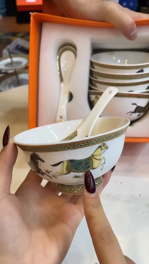 杯鸿辉家品牌瓷器，京东包邮！