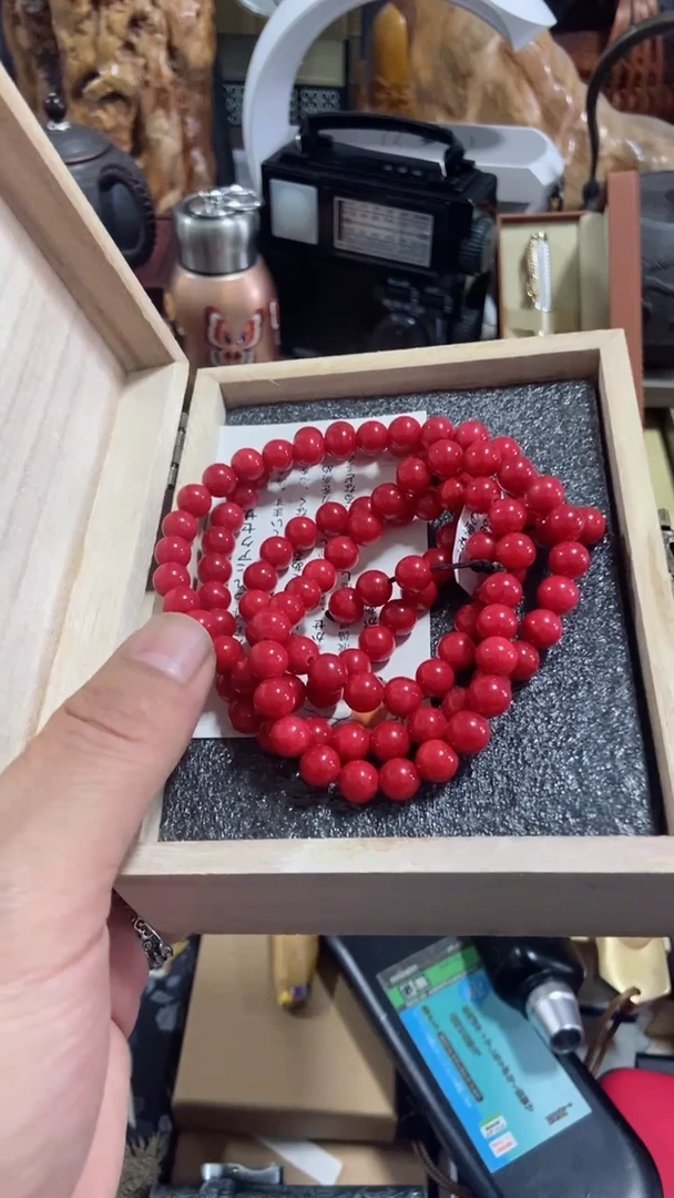 瓷片闪购商品  如图所示