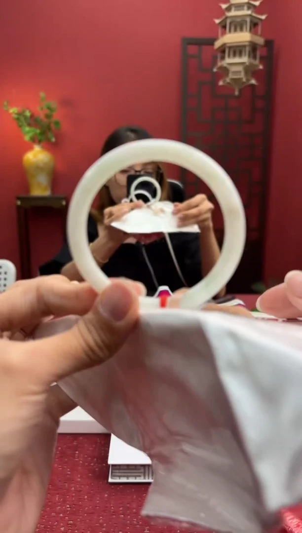 未镶嵌手镯（圆镯）翡翠翡翠手镯4