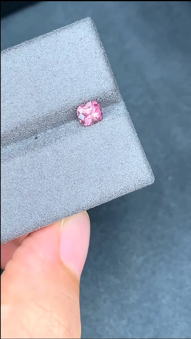 裸石蓝宝石0.75克拉