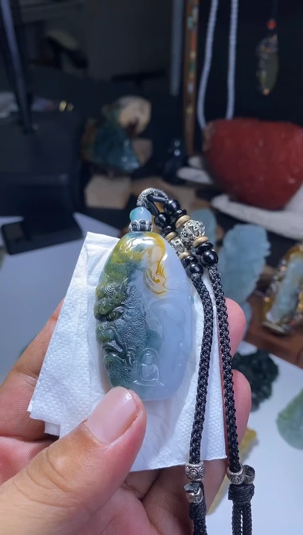 颈饰未镶嵌翡翠金****i翡翠