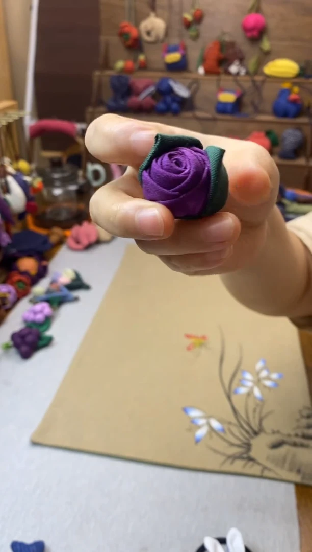 非金属布艺非金属布艺小玫瑰胸针（晕染紫）