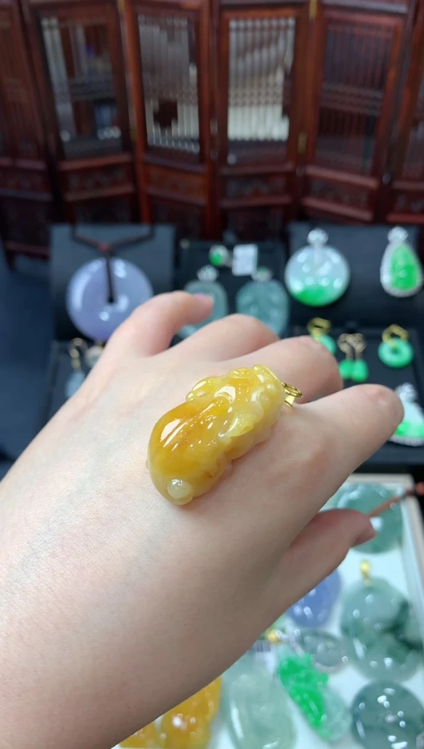 【闪购商品】翡翠吊坠(不含链)18K金镶嵌挂件