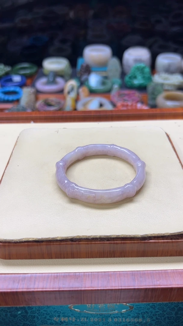 石英质玉手镯未镶嵌?**阳040