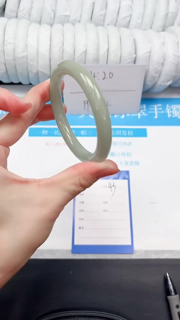 未镶嵌手镯石英质玉43-