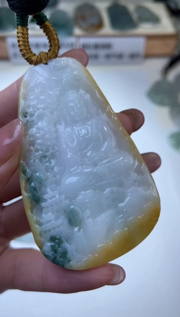 【闪购商品】翡翠颈饰未镶嵌2205880  