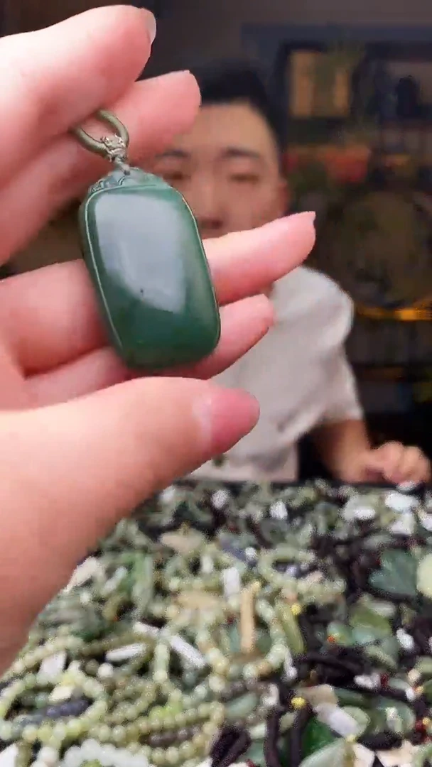 颈饰未镶嵌和田玉多样性发货，拍一发一